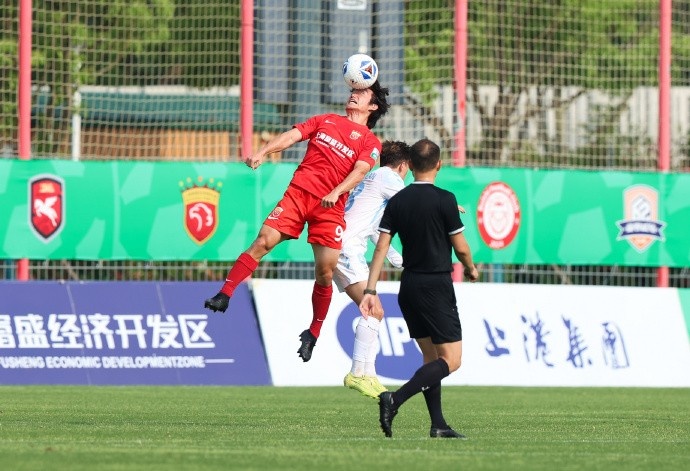 中乙第十轮，上海海港富盛经开队主场1-0战胜兰州陇原竞技队